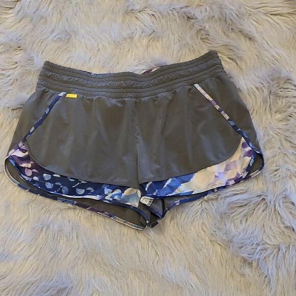 Lole‎ womens gray, purple and blue running shorts size medium - Picture 1 of 4